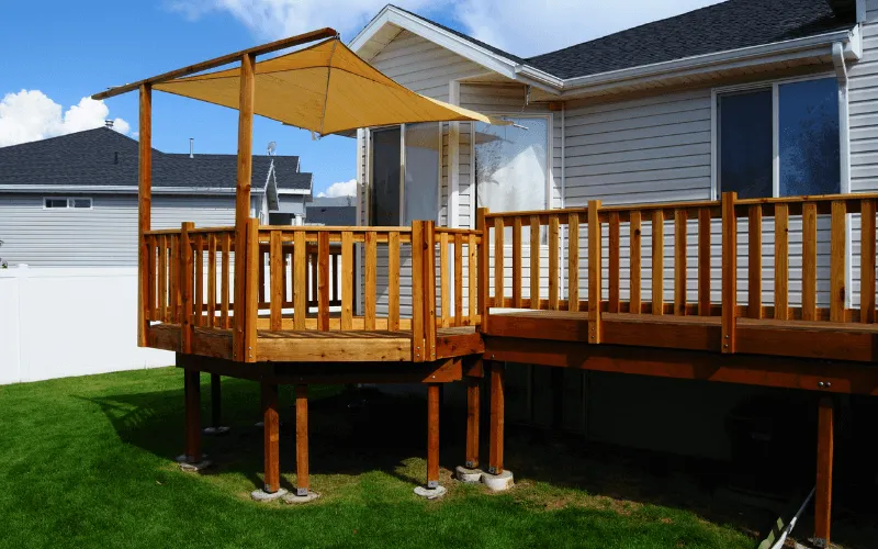 well-supported-raised-and-shaded-deck_result